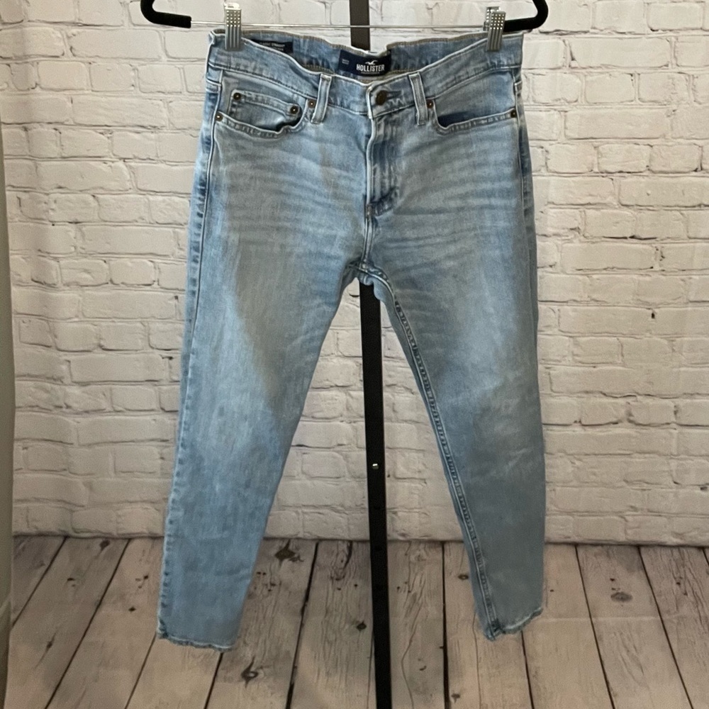 Hollister Classic Straight Hollister Epic Flex T-Shirt Size 29